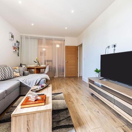 Mission Wave - Venture Apartment Staines-upon-Thames Eksteriør bilde