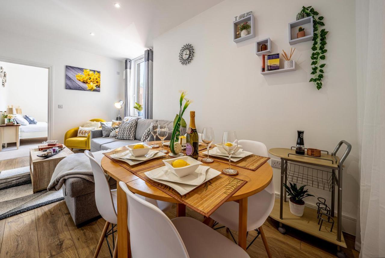 Mission Wave - Venture Apartment Staines-upon-Thames Eksteriør bilde