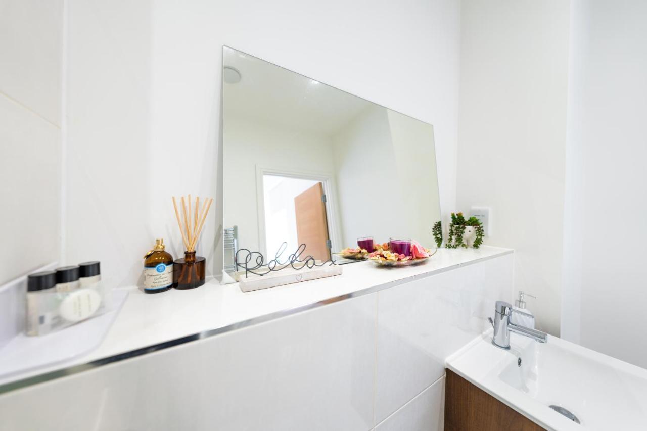 Mission Wave - Venture Apartment Staines-upon-Thames Eksteriør bilde