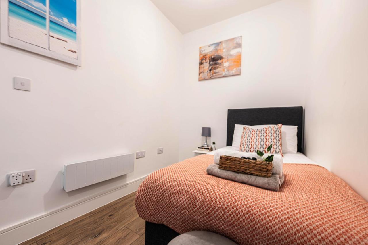 Mission Wave - Venture Apartment Staines-upon-Thames Eksteriør bilde